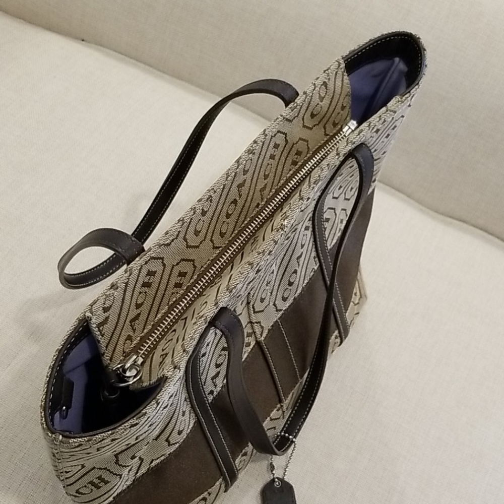 Coach brown purse - Picture 3 of 7
